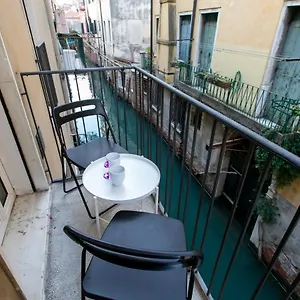 Casa Di Chiara , Venice Italy